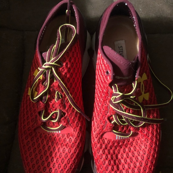 Steve Madden slips on sneakers - Picture 1 of 2